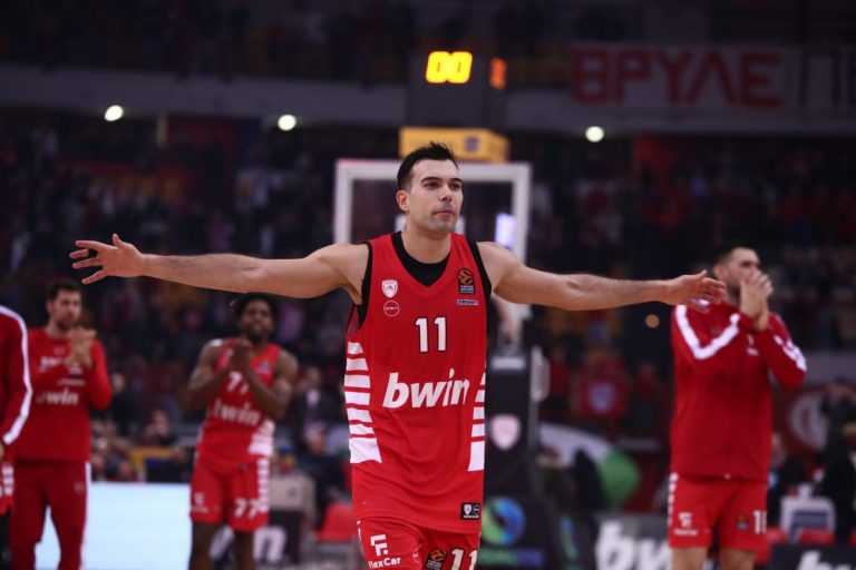 Ολυμπιακός – Ρεάλ: Όταν «πνίγεις» και κάνεις… πλάκα στην Ρεάλ!