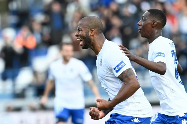 Προβάδισμα του Ιωνικού με γκολάρα του Σεμπά (1-0)