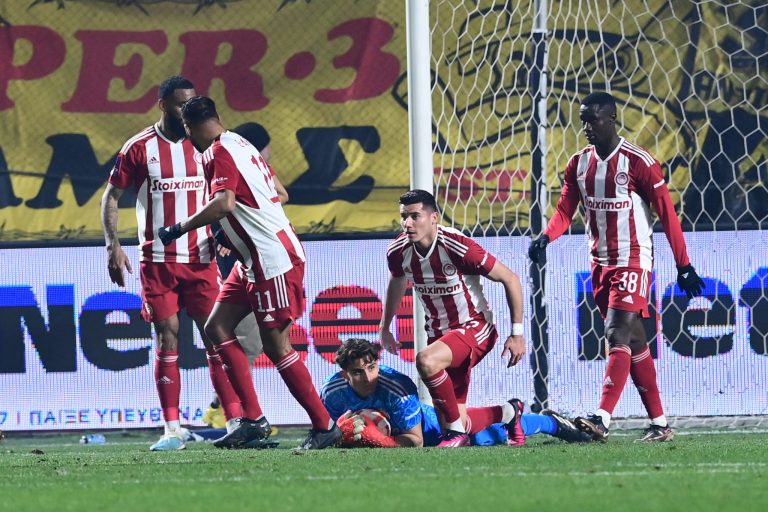 Άρης – Ολυμπιακός 0-1: Μυθική εμφάνιση Τζολάκη και πρόκριση των «ερυθρόλευκων»