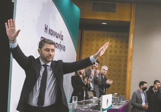 Οργή στο ΠΑΣΟΚ για τους υπαινιγμούς του ΣΥΡΙΖΑ