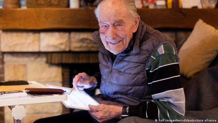 Μπλόγκερ ετών 100 – ένας παππούς μιλά για τον πόλεμο