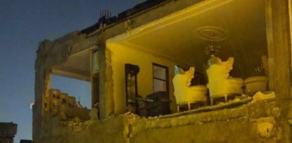 Ιράν: Ισχυρός σεισμός 5,9 Ρίχτερ στα σύνορα με την Τουρκία