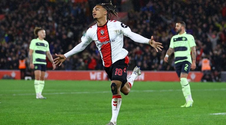 Αποκλεισμός σοκ για τη Σίτι από τη Σαουθάμπτον (2-0) – Πέρασε στα πέναλτι η Νότιγχαμ (1-1 κ.δ, 4-3 πεν))