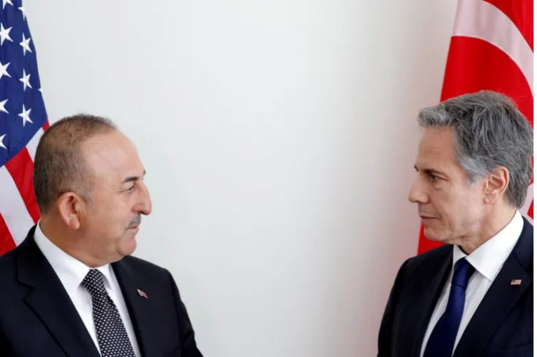 Παιχνίδι με τη φωτιά