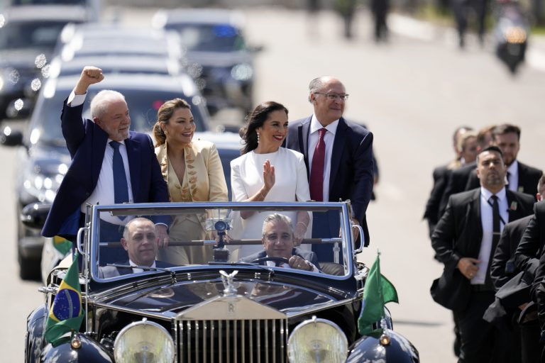 Βραζιλία: Ο Λουίς  Ιγκνάσιο Λούλα ντα Σίλβα ορκίστηκε πρόεδρος της χώρας