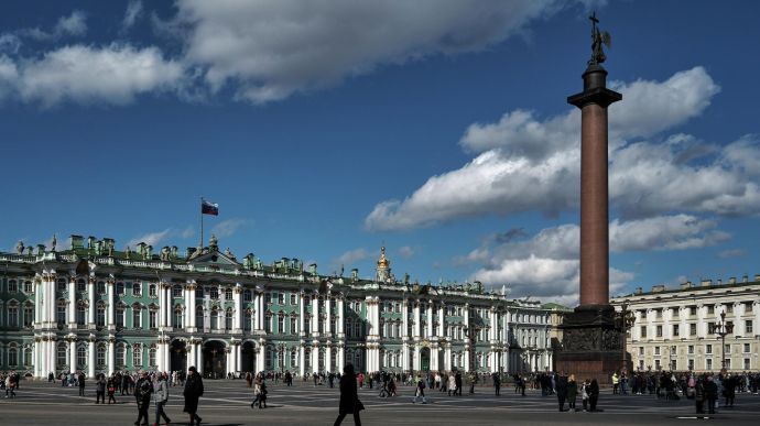 Ρωσία: Επίθεση χάκερς στο Μουσείο Ερμιτάζ – Έδειξαν πληροφορίες για την σφαγή στην Μπούκα