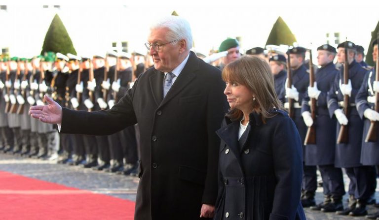 Κατερίνα Σακελλαροπούλου: «Απόλυτη σύμπνοια» με τον Σταϊνμάιερ απέναντι στον τουρκικό αναθεωρητισμό