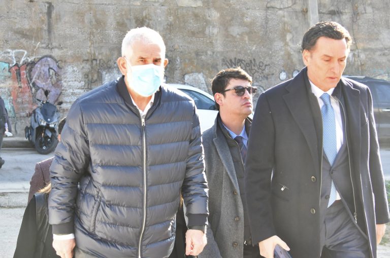 Πέτρος Φιλιππίδης: Εκτός δίκης ξανά – Τι συμβαίνει με την υγεία του