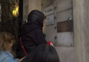 Κωνσταντίνος Εμμανουήλ: Η πρώτη εμφάνιση της πρώην του μετά την καταγγελία για ξυλοδαρμό