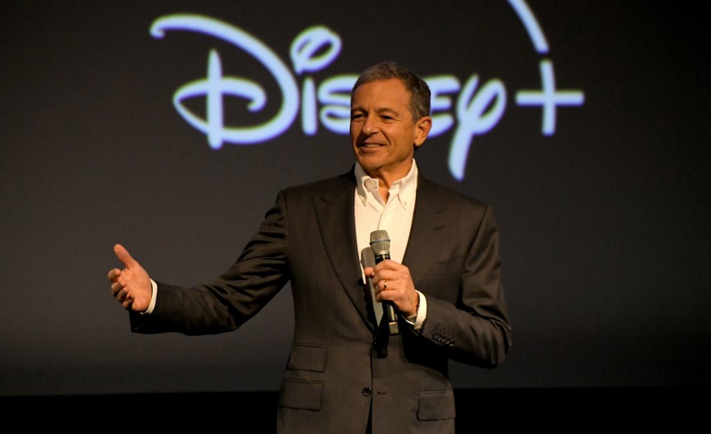 Η Disney θέλει στο γραφείο τους εργαζόμενους
