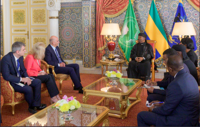 Δένδιας: «Η ελληνική παρουσία πρέπει να υπάρχει στην Αφρική»