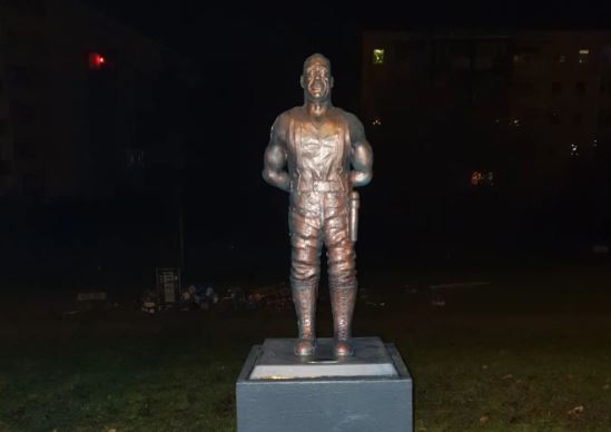 Άγαλμα του Τιλ Λίντεμαν κλάπηκε από τη Γερμανία