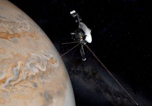 Σταμάτης Κριμιζής: Η 45χρονη οδύσσεια των Voyager