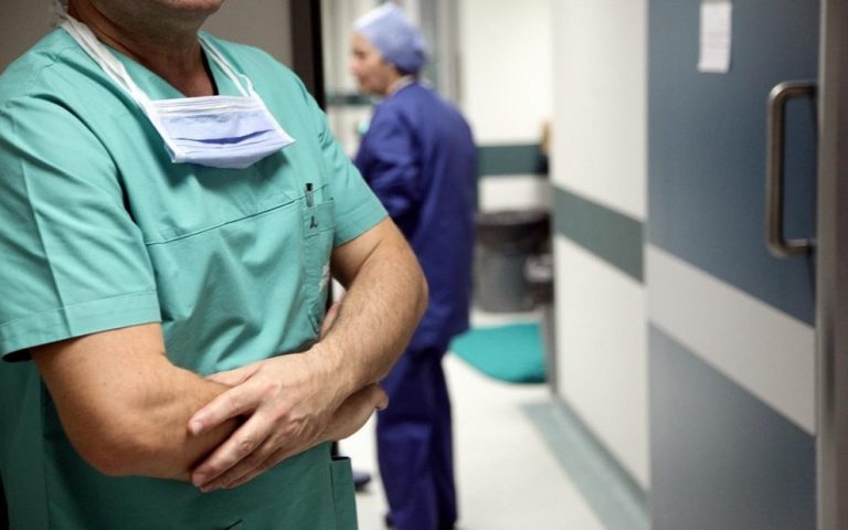 Βρετανία: Με απεργία 72 ωρών απειλεί το κατώτερο ιατρικό προσωπικό