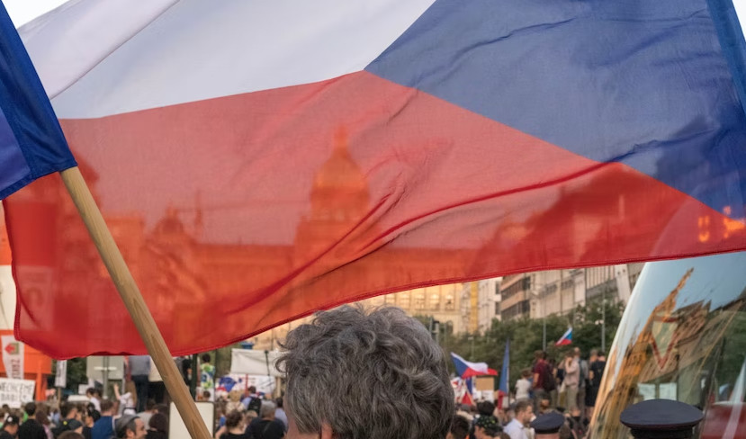 Τσεχία: Η «αυλαία» ενός… μετανοημένου φιλορώσου προέδρου