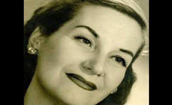 Δανάη Στρατηγοπούλου: Ας ερχόσουν για λίγο