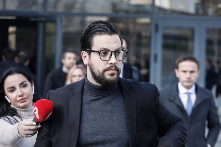 Ρούλα Πισπιρίγκου: Καμία δήλωση από την μητέρα, την αδερφή και τον εν διαστάσει σύζυγό της [εικόνες]