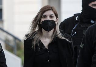 Ρούλα Πισπιρίγκου: Αγνώριστη έφτασε στο δικαστήριο – «Θα ζητήσω αναβολή» λέει ο Κούγιας