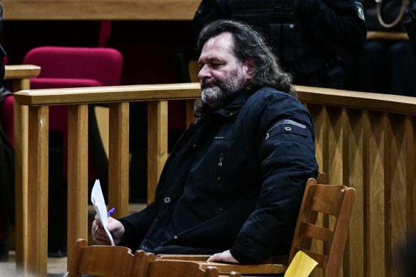 Δίκη Χρυσής Αυγής: «Ήταν ενέδρα, τον περίμεναν» – Τι κατέθεσε αυτόπτης μάρτυρας για τη δράση των νεοναζί