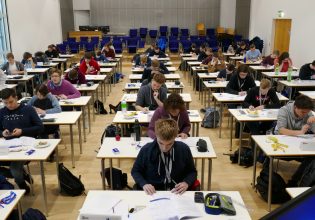 ChatGPT: H πολυμήχανη τεχνητή νοημοσύνη πήρε πτυχίο Νομικής