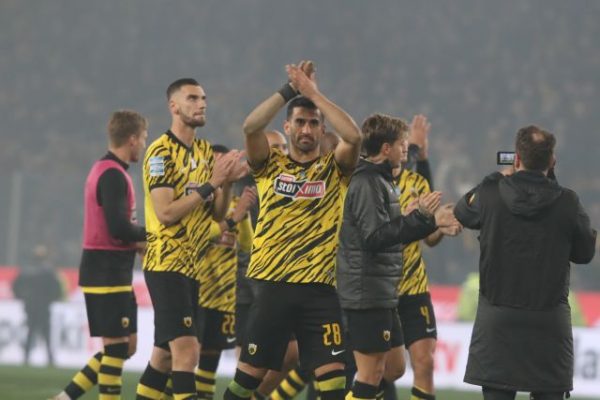 Super League: Βάζοντας φωτιά – σε μια στιγμή – στο πρωτάθλημα