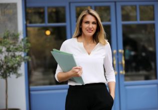 Αννα Ευθυμίου: Ποια είναι η βουλευτής της ΝΔ που μπήκε στο στόχαστρο για «δουλειές» με το δημόσιο