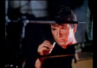 Βρέχει φωτιά στην στράτα μου: Η πικρή ιστορία του τραγουδιού