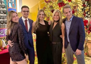 Μητσοτάκης: Ευχές για καλή χρονιά με μια οικογενειακή φωτογραφία