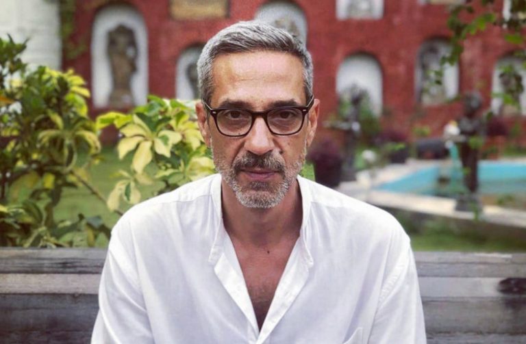 Δημοσθένης Παπαδόπουλος: Στο νοσοκομείο ο ηθοποιός μετά από ατύχημα – Η φωτογραφία στο αναπηρικό αμαξίδιο