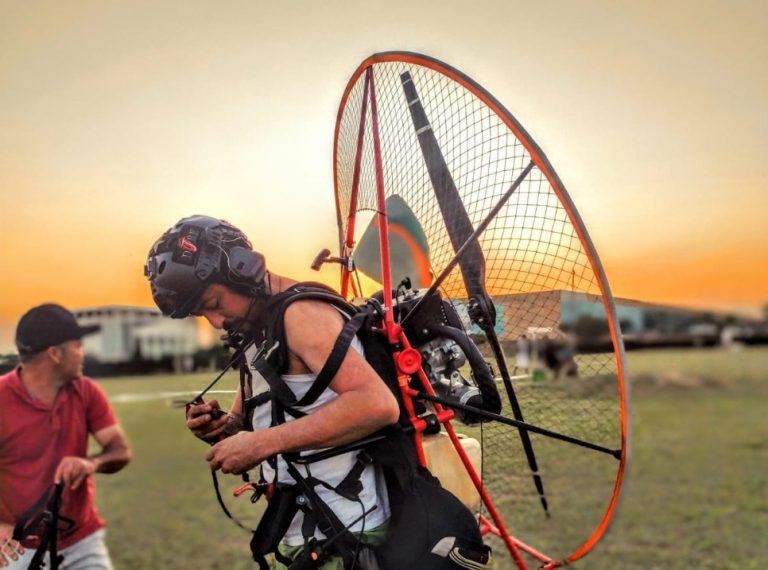 «Ούρλιαζε για βοήθεια»: Οι τελευταίες του στιγμές – Αλεξιπτωτιστής κατέγραψε τον θάνατό του