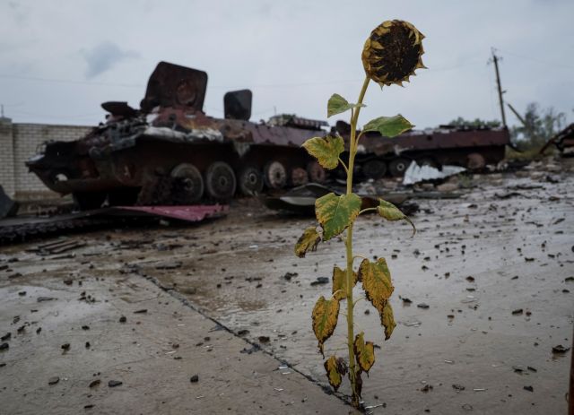Πόλεμος στην Ουκρανία: «Σκοτώνοντας» και το περιβάλλον