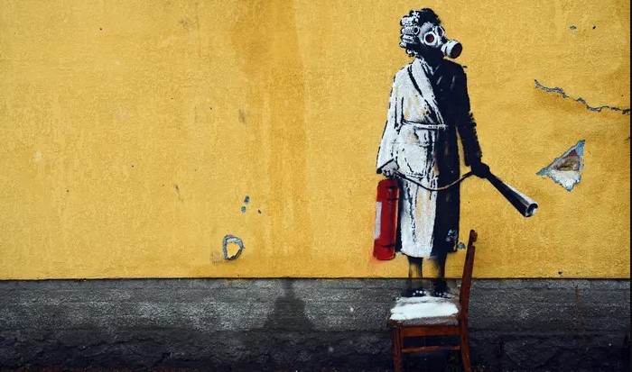 Ουκρανία: Κινδυνεύει έως και με 12 χρόνια φυλάκισης για αφαίρεση τοιχογραφίας του Banksy