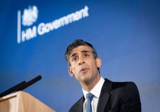 Βρετανία: Μια «τέλεια καταιγίδα» για τον Ρίσι