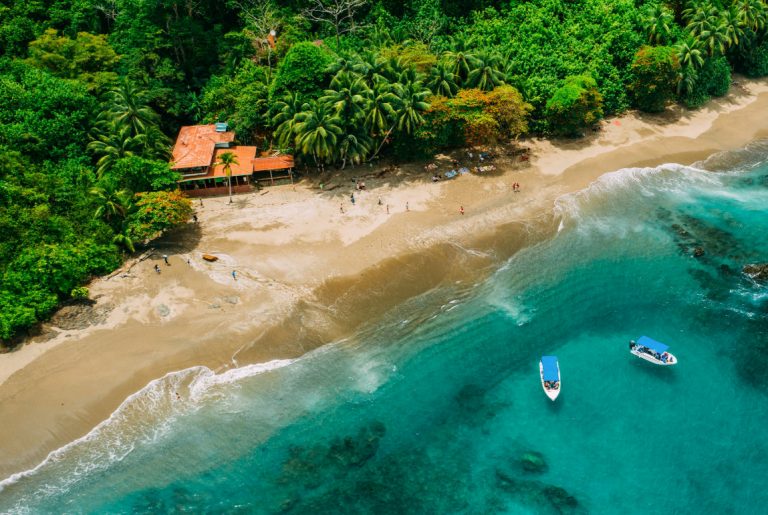 Η νέα τάση στις διακοπές: Δεν θέλουν να κάνουν απολύτως τίποτα