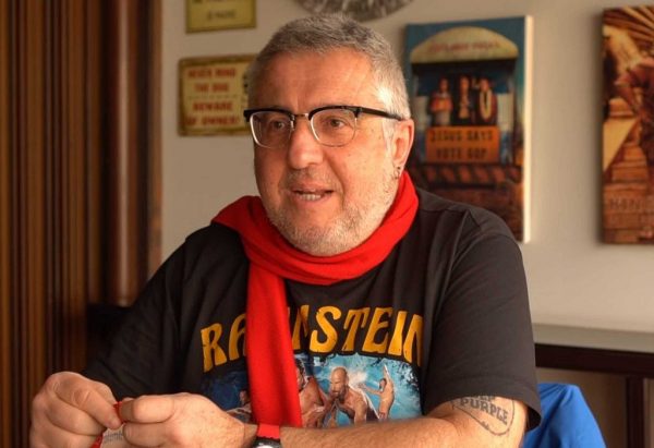 Στάθης Παναγιωτόπουλος: Σε δύσκολη οικονομική κατάσταση- Πουλάει δίσκους για να τα βγάλει πέρα