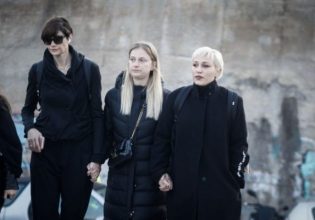 Τρεις γυναίκες αρκούν