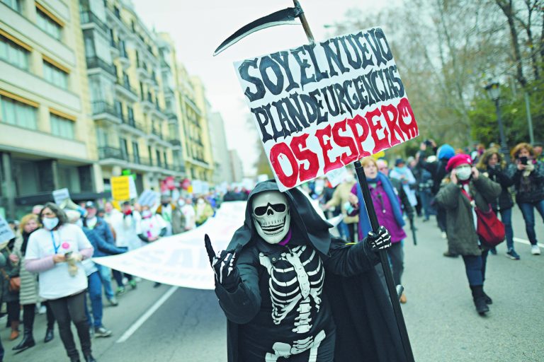 Συστήματα Υγείας: Μια τέλεια καταιγίδα χτυπά την περίθαλψη στην Ευρώπη