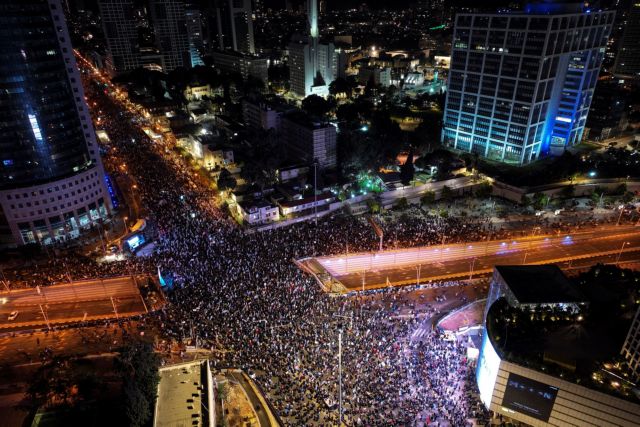 Ισραήλ: Σείστηκε το Τελ Αβίβ με 100.000 διαδηλωτές υπέρ Δημοκρατίας και Δικαιοσύνης και κατά Νετανιάχου