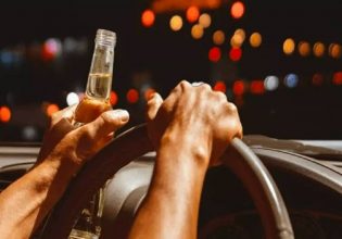 Ένα στα τέσσερα θανατηφόρα τροχαία δυστυχήματα οφείλεται στο αλκοόλ