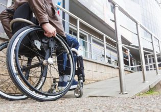 Θεσσαλονίκη: Καταγγελία για βασανισμό ανάπηρου σε μονάδα φροντίδας – Δύο συλλήψεις