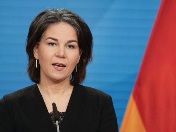 Μπέρμποκ: Προειδοποίηση προς την Άγκυρα για τους Γκρίζους Λύκους