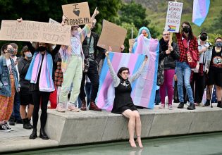 Η πρωθυπουργός της Σκωτίας βάζει τέλος στα αντί-τρανς σχόλια με μια μόλις δήλωση