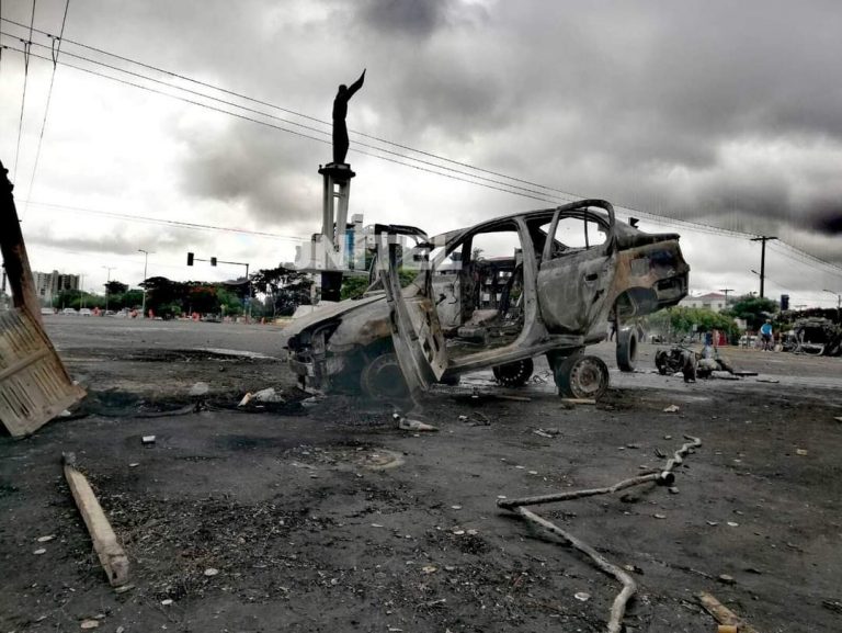 Βολιβία: Διαδηλωτές μπλόκαραν αυτοκινητόδρομους στη Σάντα Κρους – Εμποδίζουν τη μεταφορά τροφίμων σε άλλες περιοχές