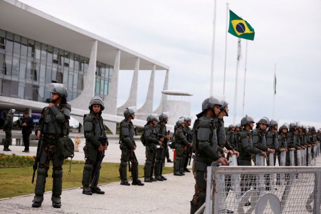 Βραζιλία: Σε αλλαγές στο στρατό προχωράει ο Λούλα – «Θα συνεχίσει να εγγυάται τη δημοκρατία»