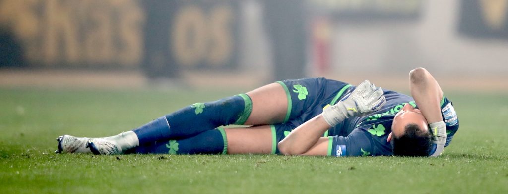 Καπνογόνα και κροτίδες ως… σύμμαχοι της ΑΕΚ! 