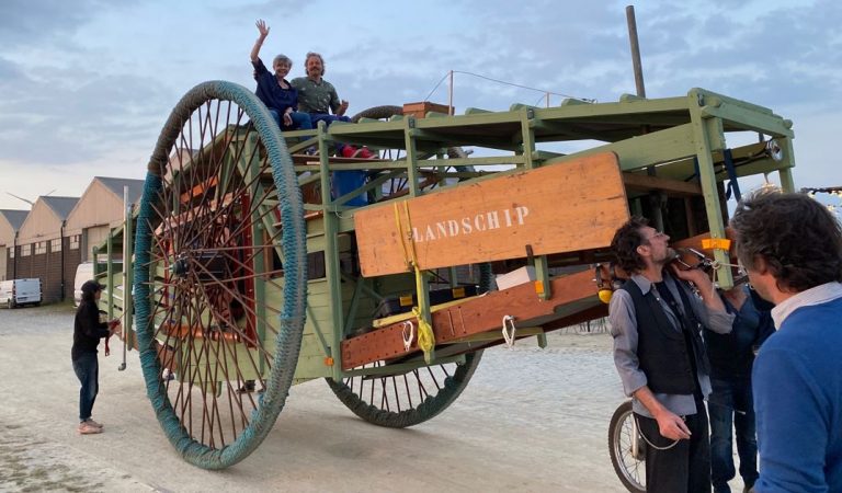 TimeCircus: «Όσο πιο αργά πηγαίνεις τόσο πιο ενδιαφέρουσα γίνεται η ζωή»