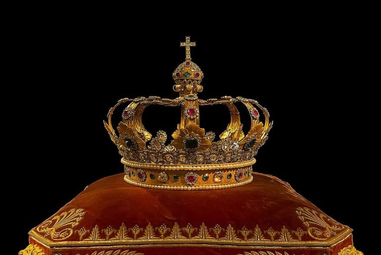 Η βασιλεία των ουραγών και αυτοί που μισούν τη Δημοκρατία