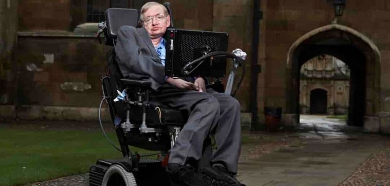 O Στίβεν Χόκινγκ είχε προειδοποιήσει ότι η τεχνητή νοημοσύνη μπορεί να τερματίσει την ανθρωπότητα