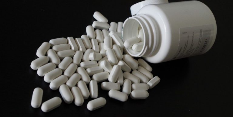 Ένα φάρμακο, μια έγκριση και μια έρευνα