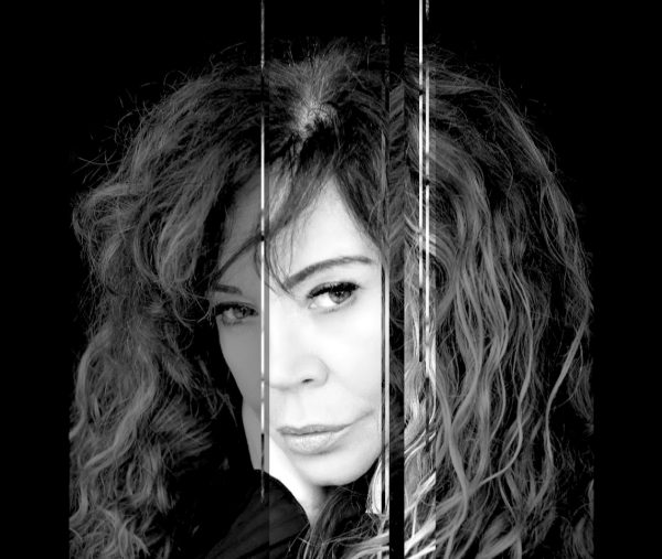 Ελένη Δήμου: Τα τραγούδια λένε πάντα την αλήθεια